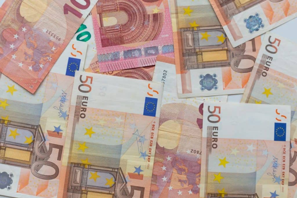 Kako pravilno upravljati osobnim financijama i izbjeći dugove Kako pravilno upravljati osobnim financijama i izbjeći dugove